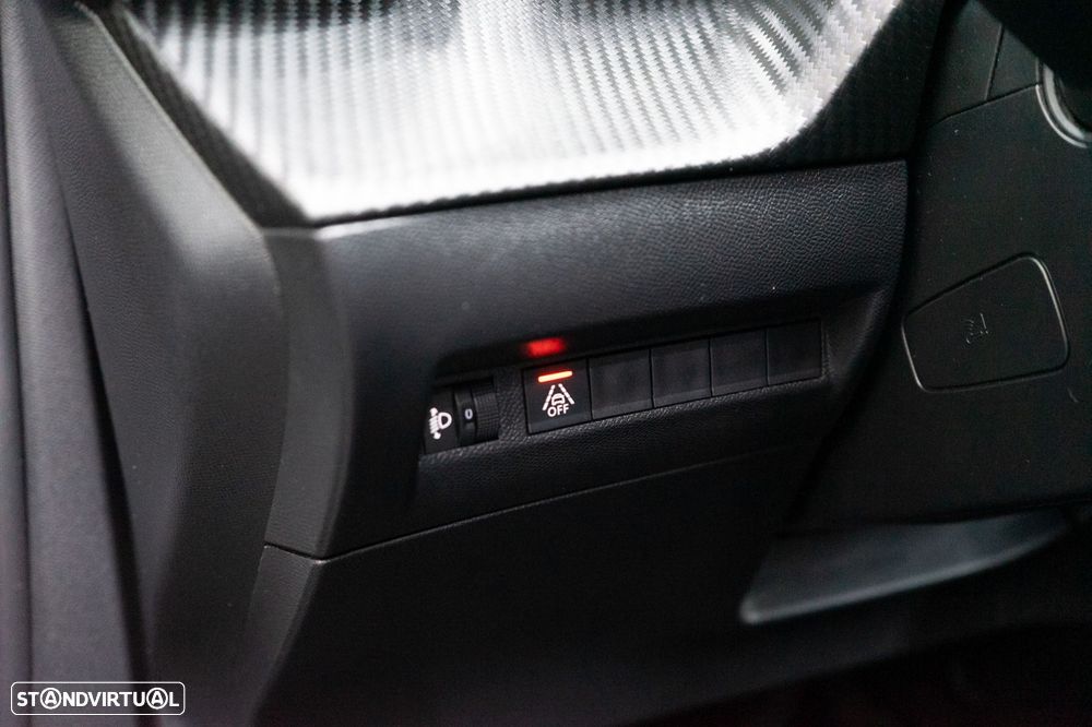 Peugeot 2008 1.2 PureTech Allure Pack EAT8 - 16