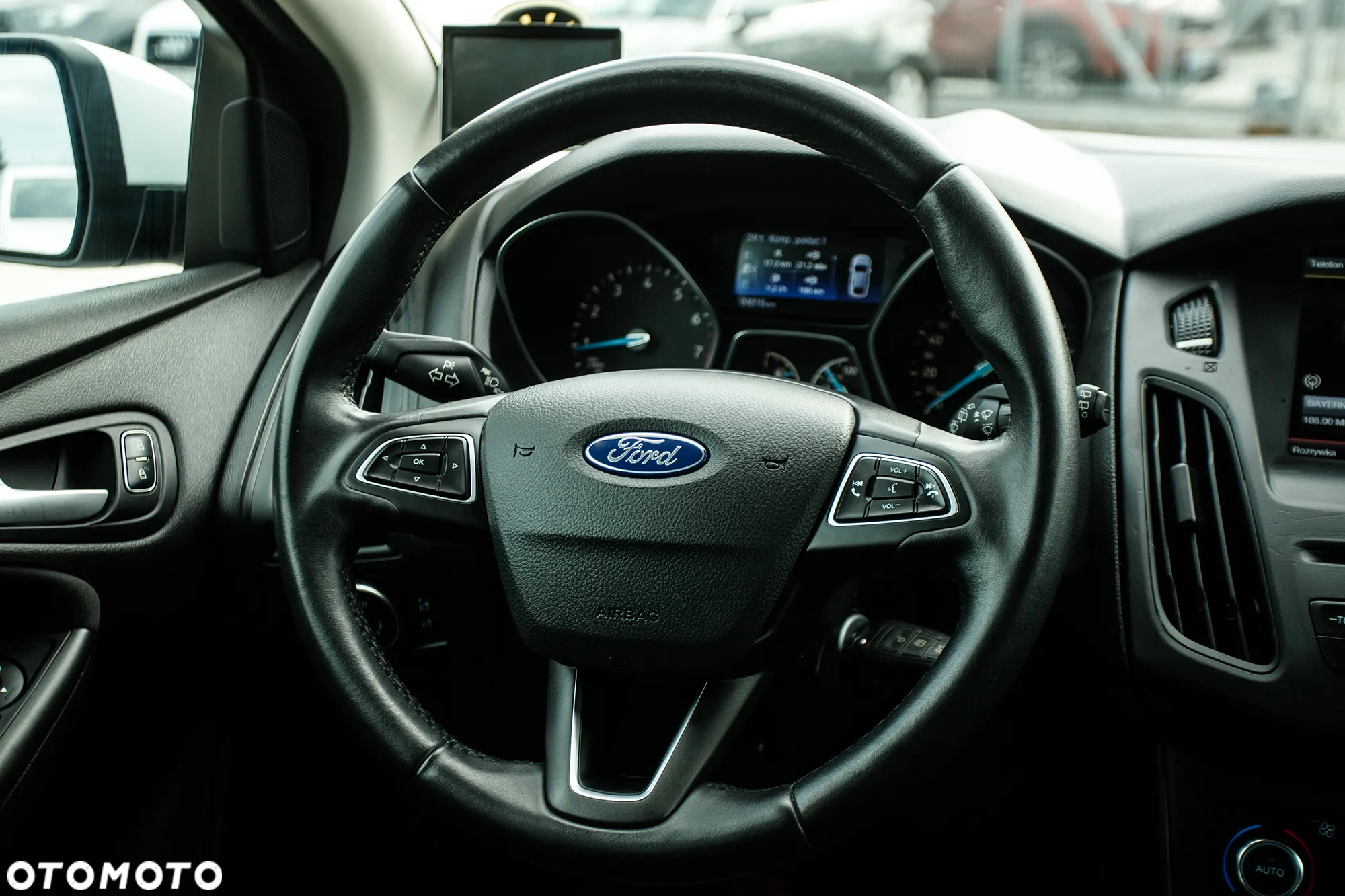 Ford Focus 1.0 EcoBoost Start-Stopp-System COOL&CONNECT DESIGN - 24