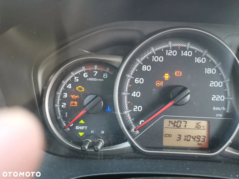Toyota Yaris 1.0 Active - 5