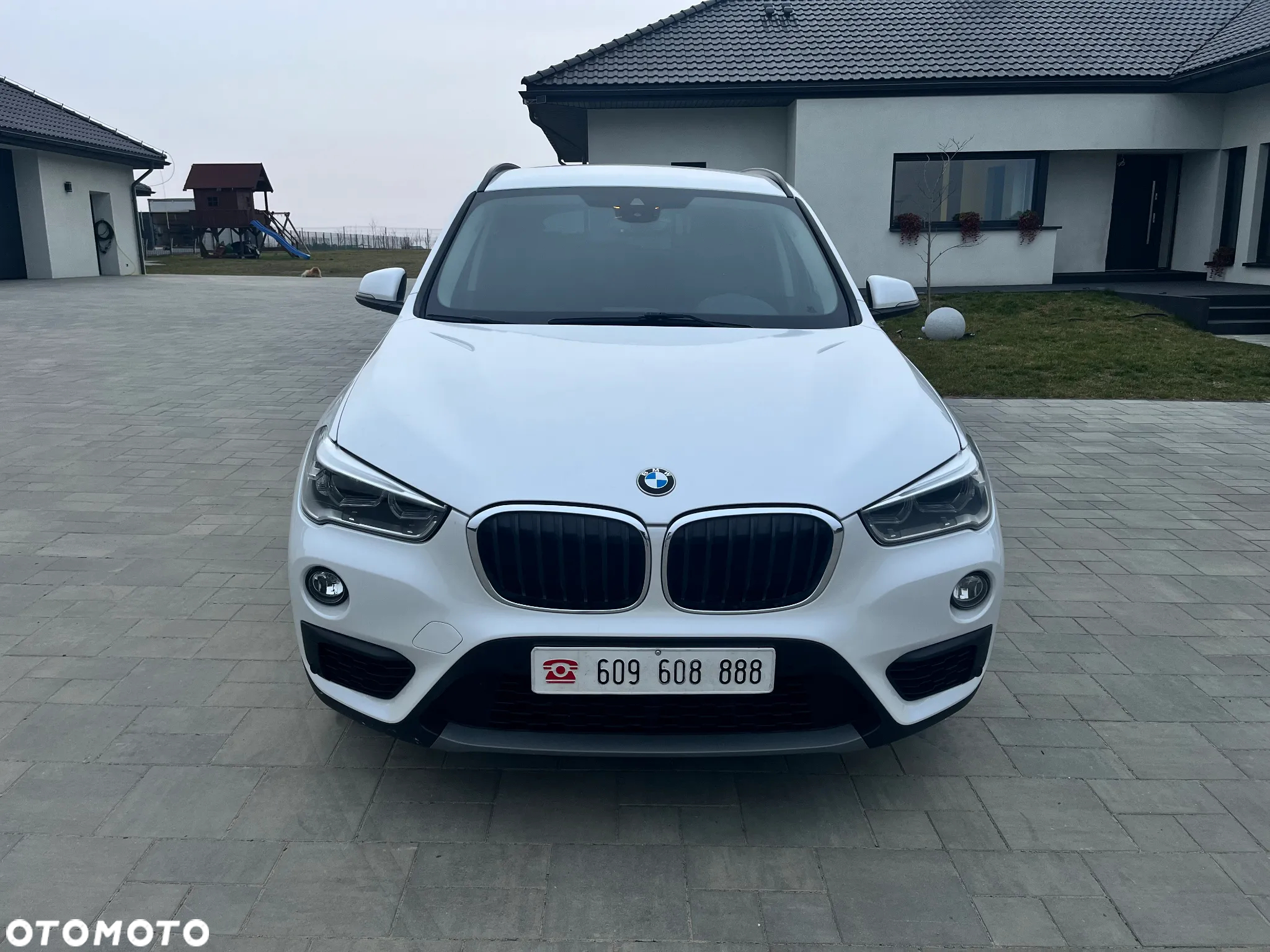 BMW X1 sDrive18i Business Edition - 2