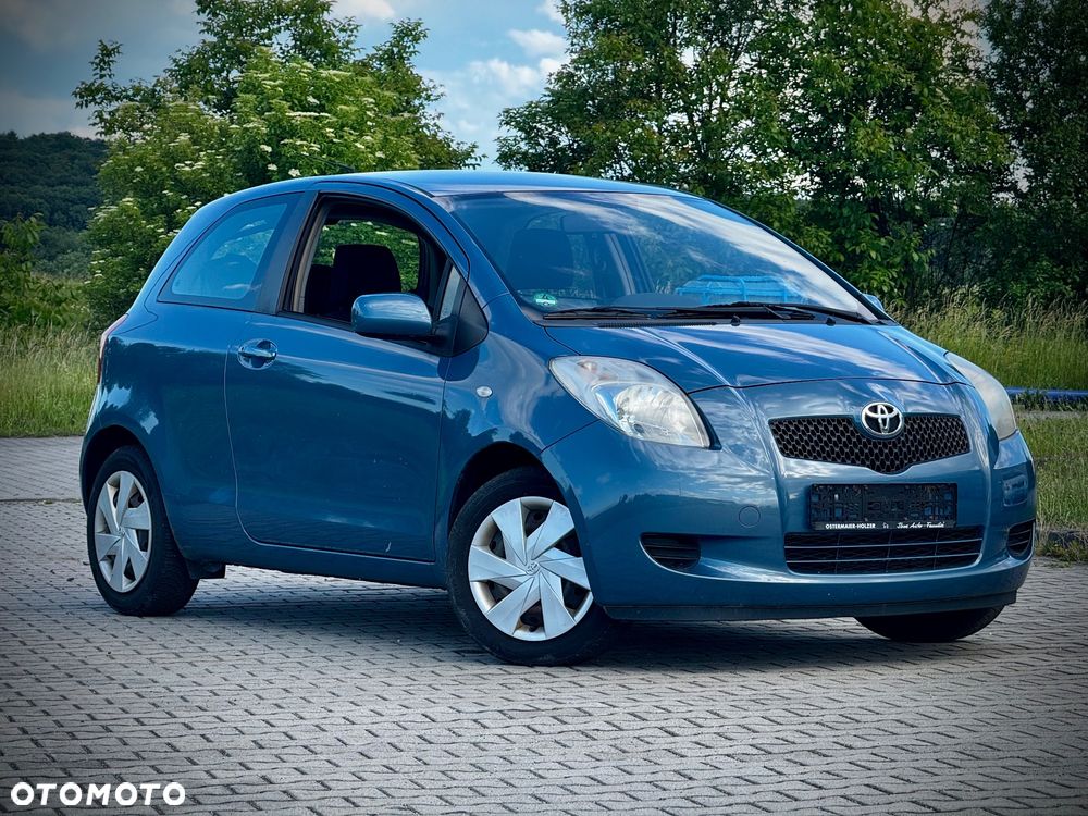 Toyota Yaris 1.0 VVT-i Sol - 2