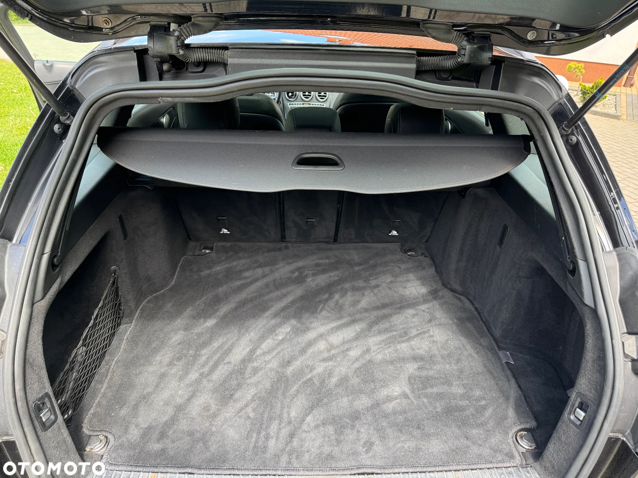 Mercedes-Benz Klasa C 300 4Matic T 9G-TRONIC - 23