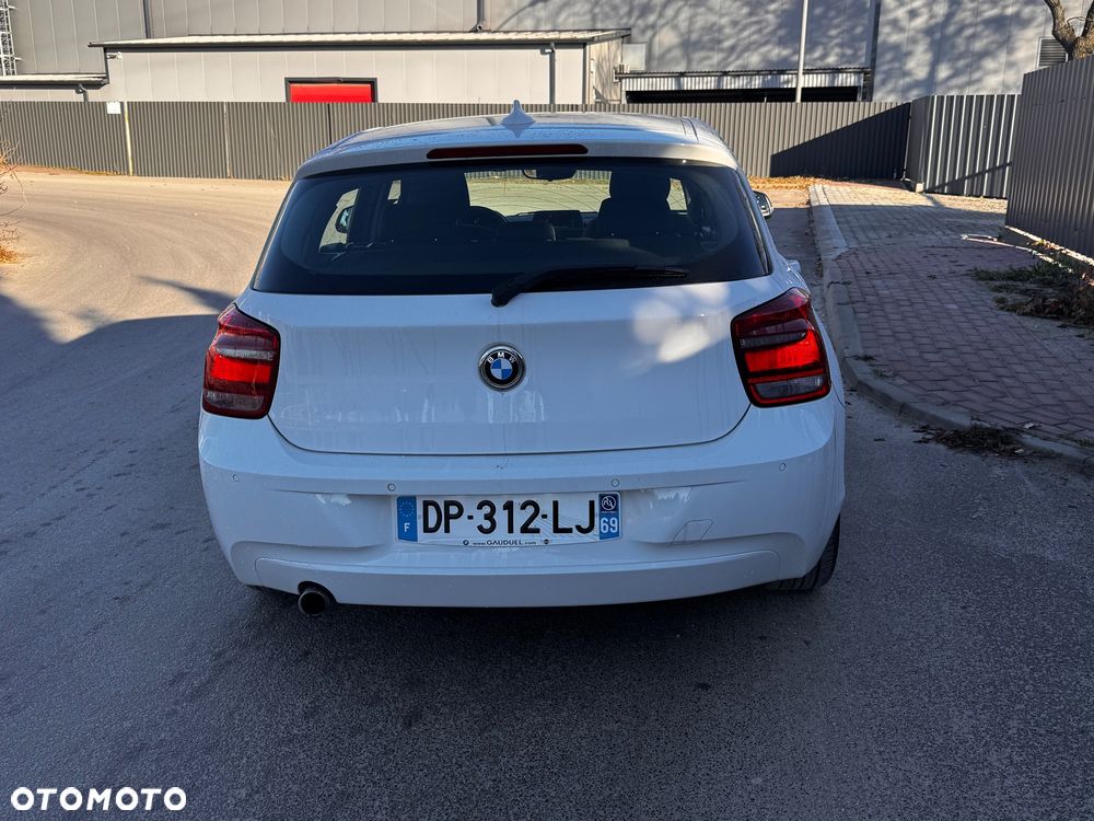 BMW Seria 1 114d Sport Line - 4