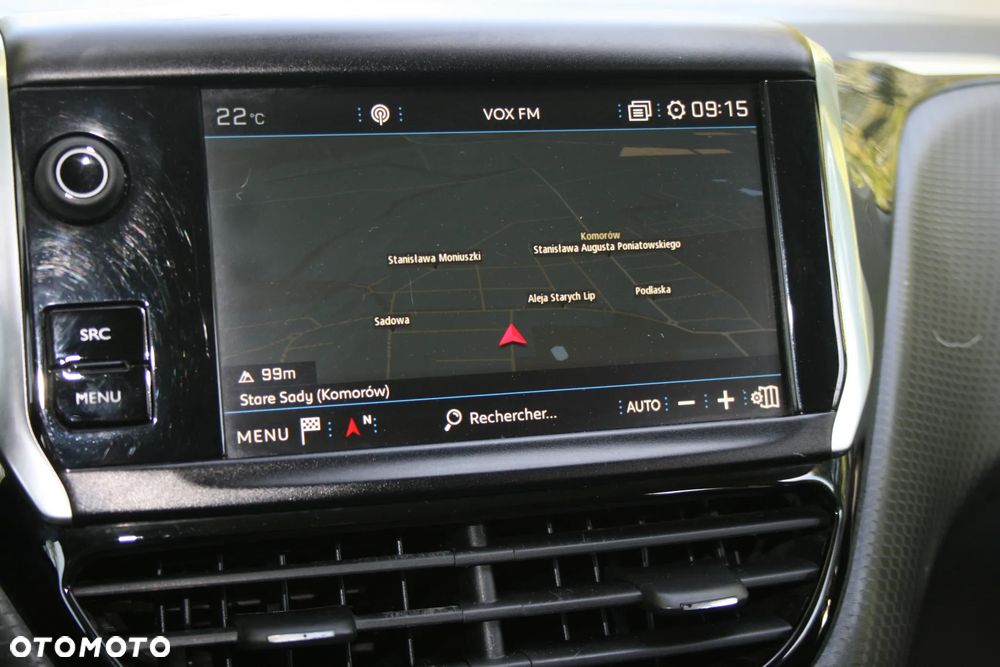 Peugeot 2008 1.2 Pure Tech Allure S&S - 22