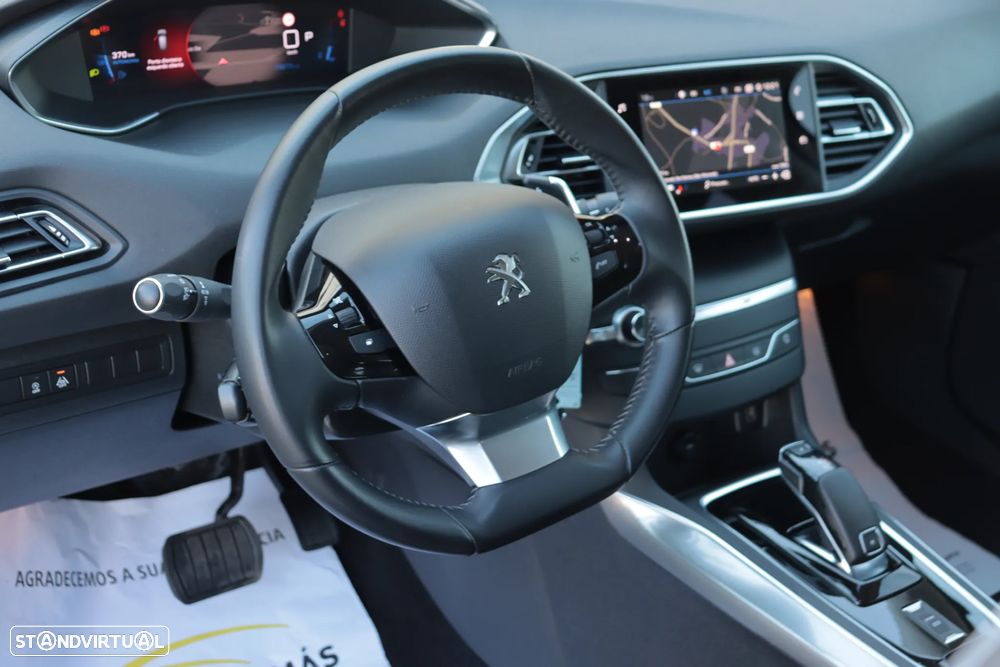 Peugeot 308 1.2 PureTech Allure Pack EAT8 - 9