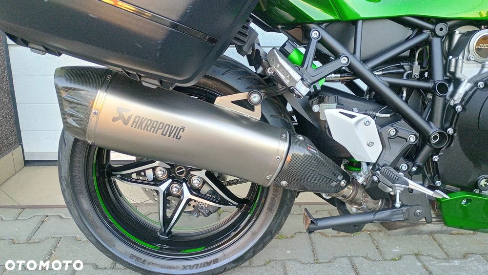 Kawasaki Ninja H2 SX - 26
