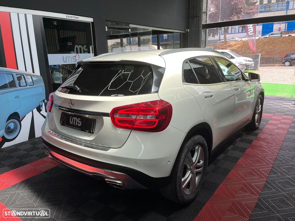 Mercedes-Benz GLA 220 CDi Urban 4-Matic - 4