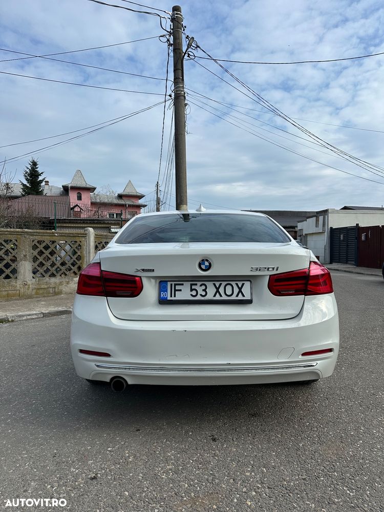 BMW Seria 3 320i xDrive AT - 2