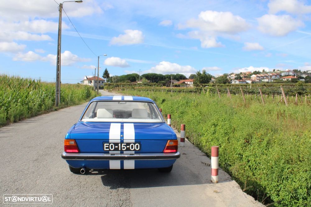 Ford Cortina - 4