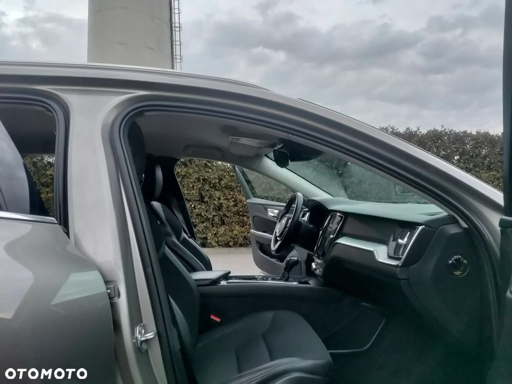 Volvo V60 D3 Drive-E Dynamic Edition (Momentum) - 30