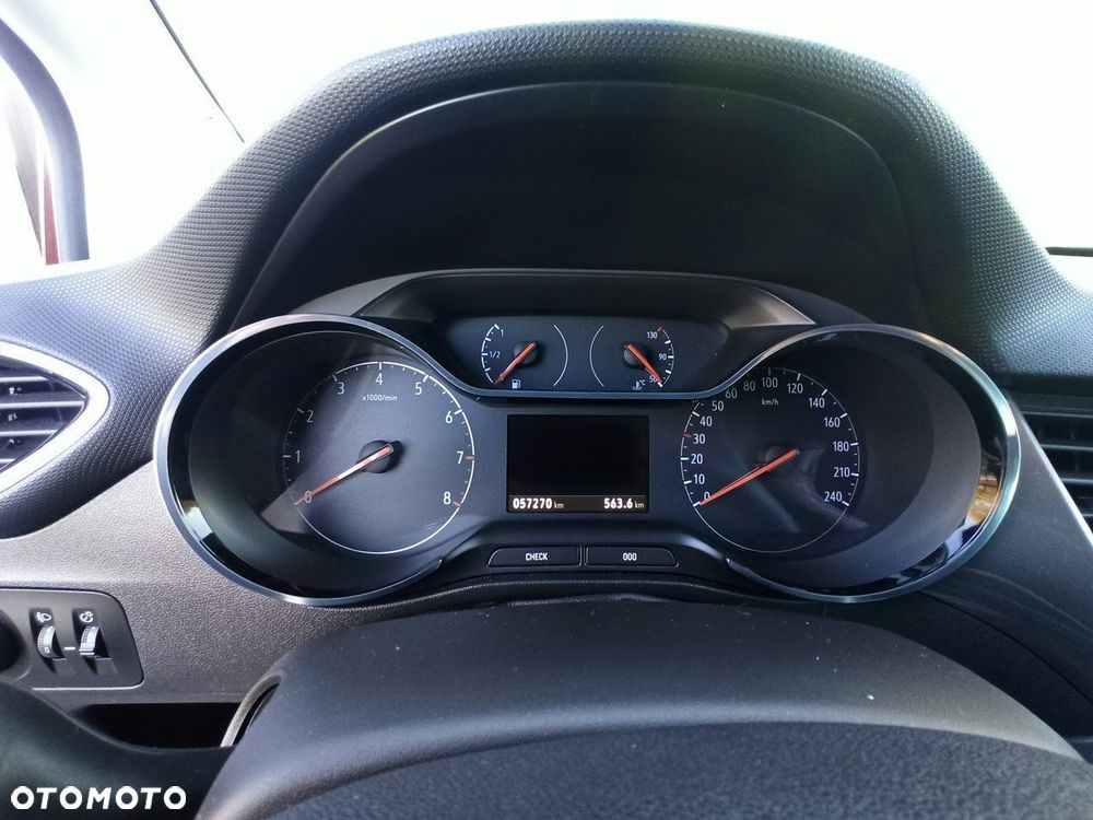 Opel Crossland X - 9