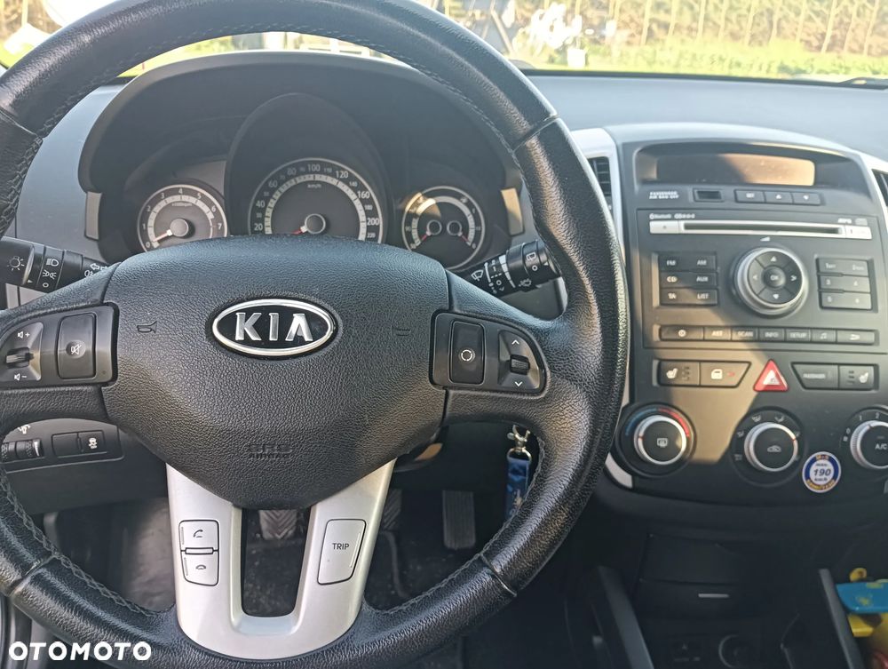 Kia Ceed - 10