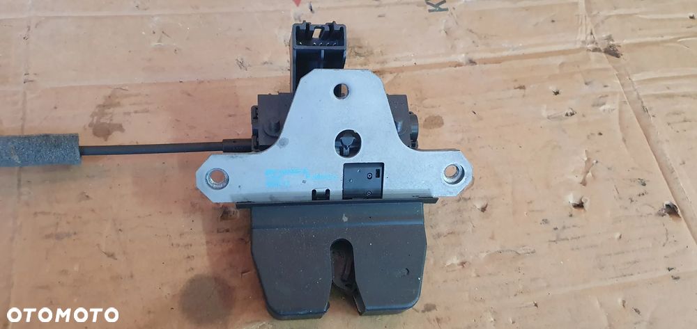 Zamek klapy bagażnika z dociągiem Ford C-Max MK2 AM51-U442A66-AE - 4