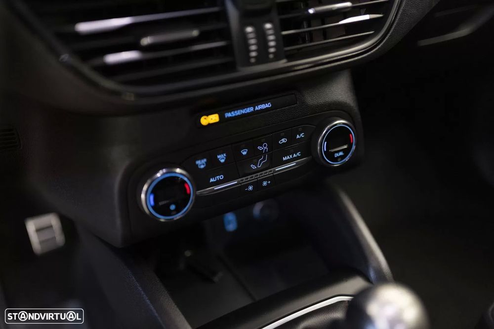 Ford Focus 1.0 EcoBoost ST-Line X - 8