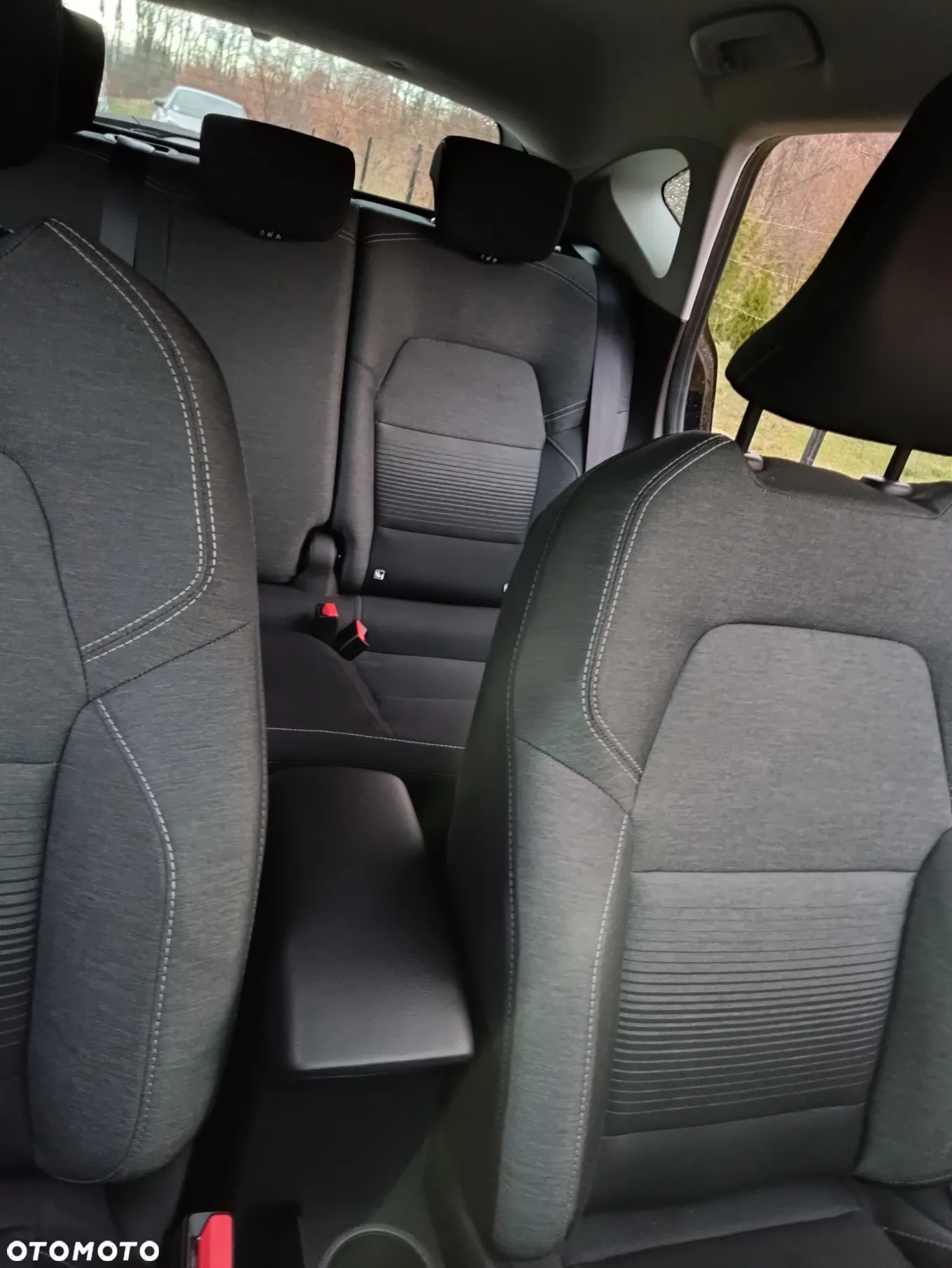 Renault Captur TCe Mild Hybrid 140 GPF EQUILIBRE - 17