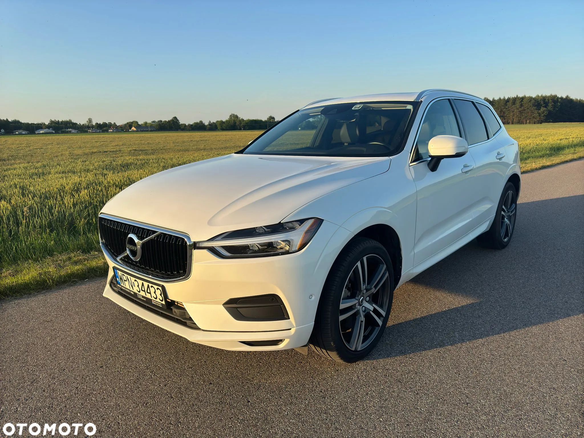Volvo XC 60 T6 AWD Momentum - 1