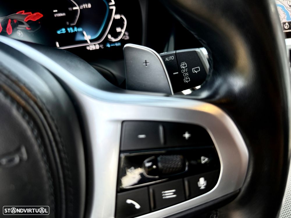 BMW 320 e Pack M Auto - 33