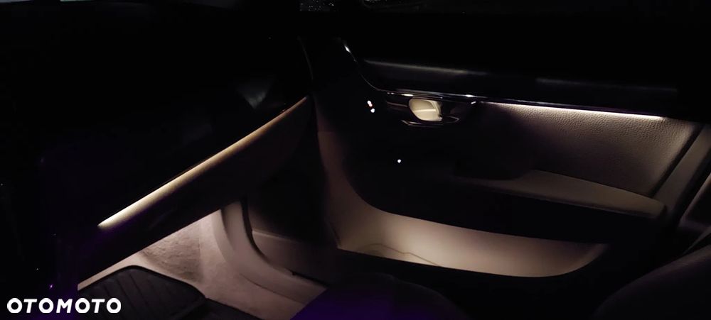 Volvo S90 D4 Momentum - 24