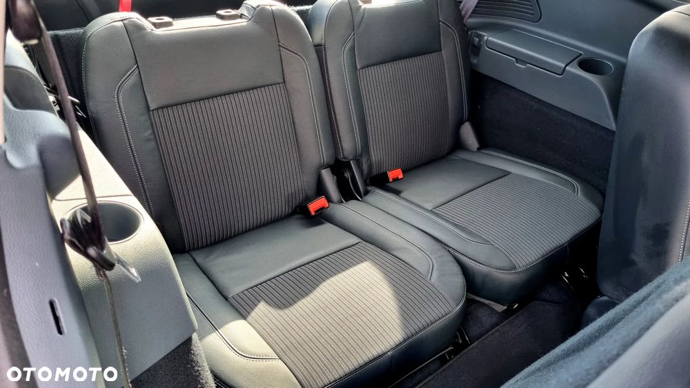 Ford Grand C-MAX 2.0 TDCi Titanium - 17