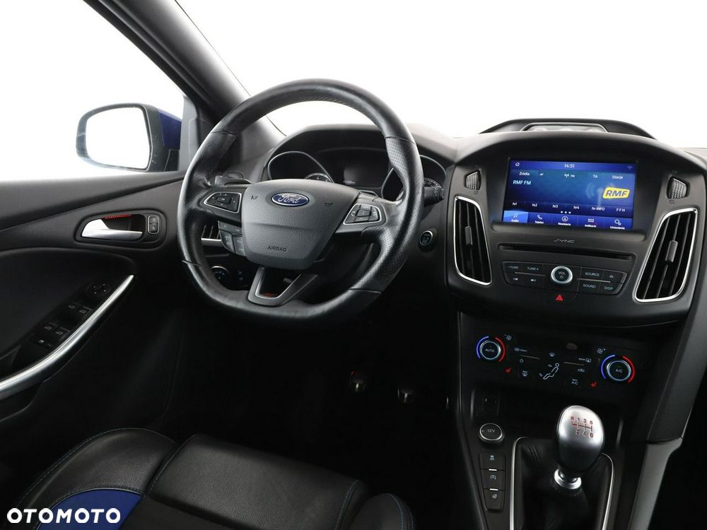 Ford Focus 2.0 EcoBoost ST - 17