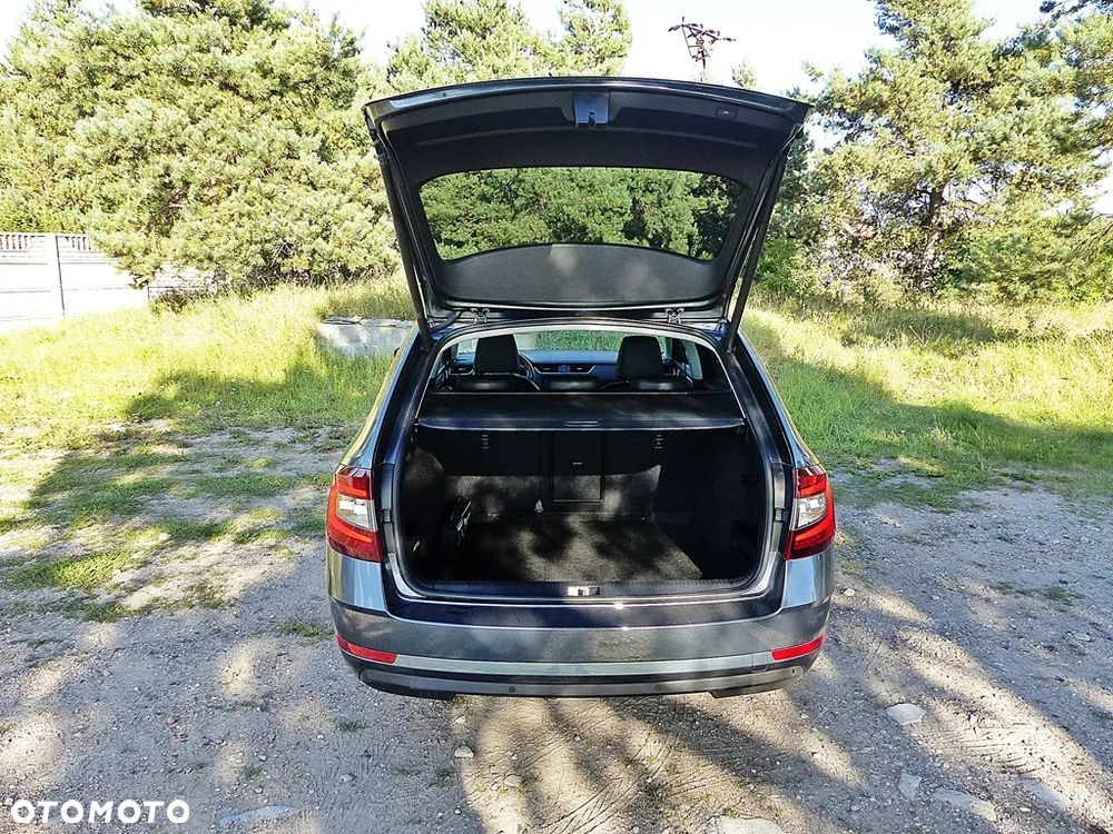 Skoda Octavia 2.0 TDI Style - 12