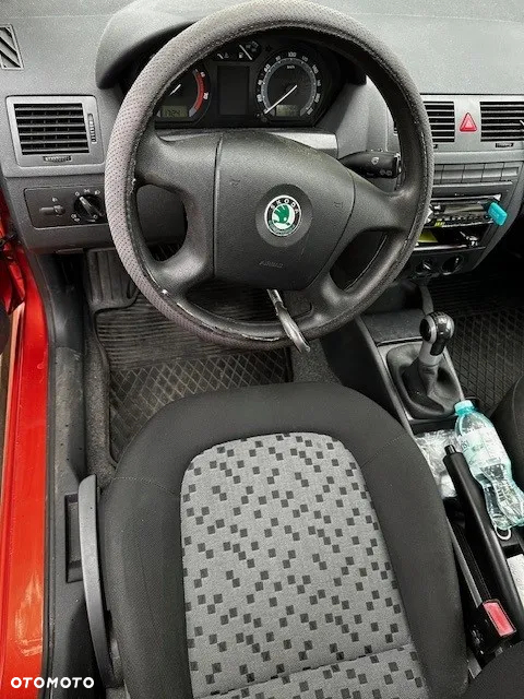 Skoda Fabia 1.2 HTP Ambiente - 8