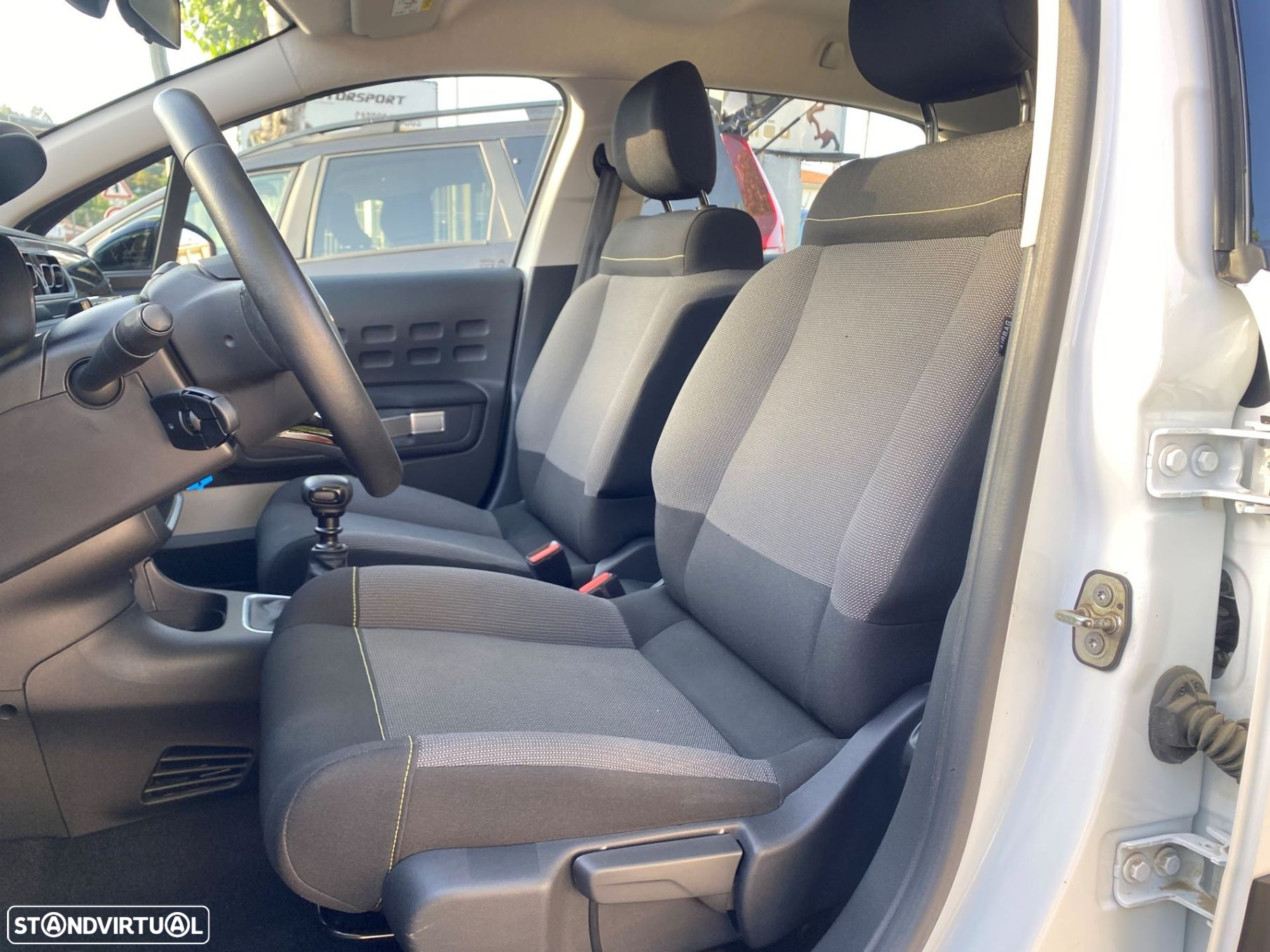 Citroën C3 1.2 PureTech Shine Pack - 13