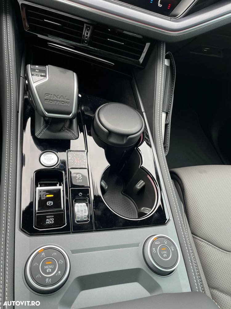 Volkswagen Touareg V6 TDI 4MOTION R-Line - 32