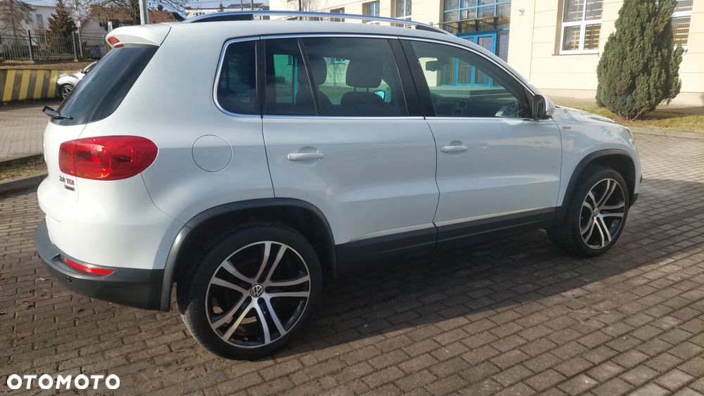 Volkswagen Tiguan 2.0 TDI 4Mot Perfectline R-Style DSG - 8