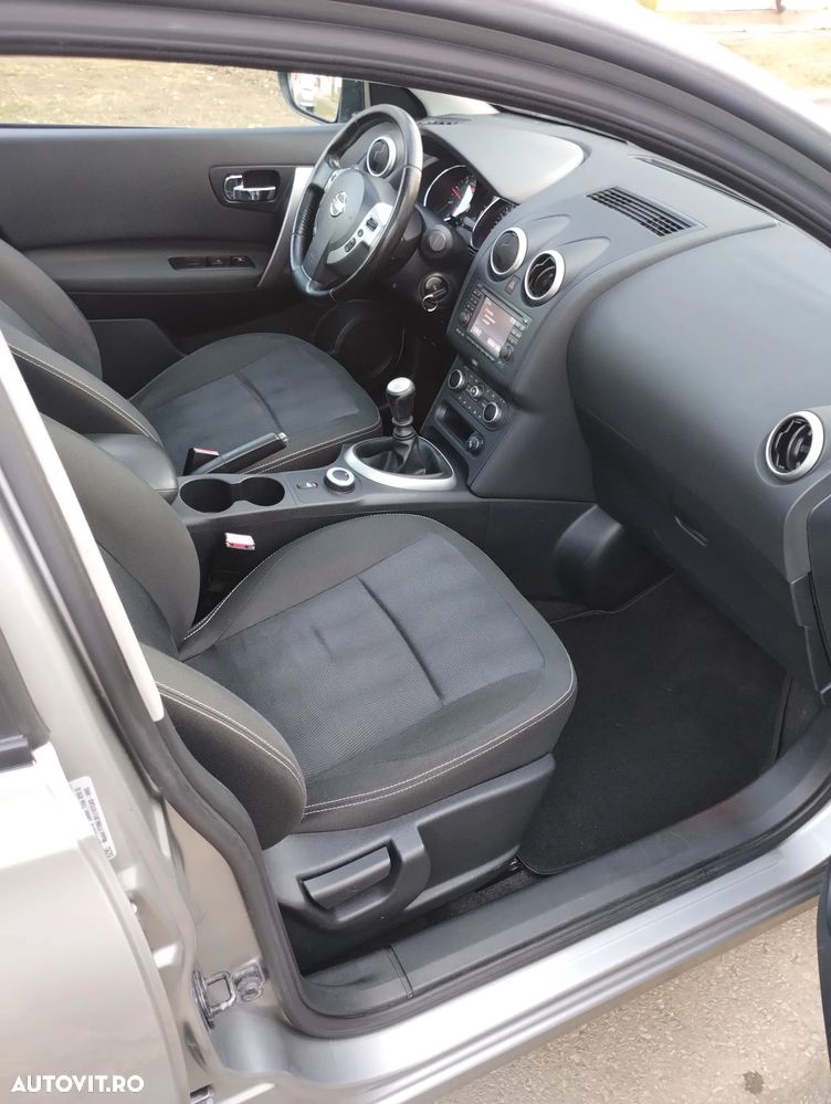 Nissan Qashqai+2 1.6 dCi DPF 4x4 Start/Stop tekna - 12