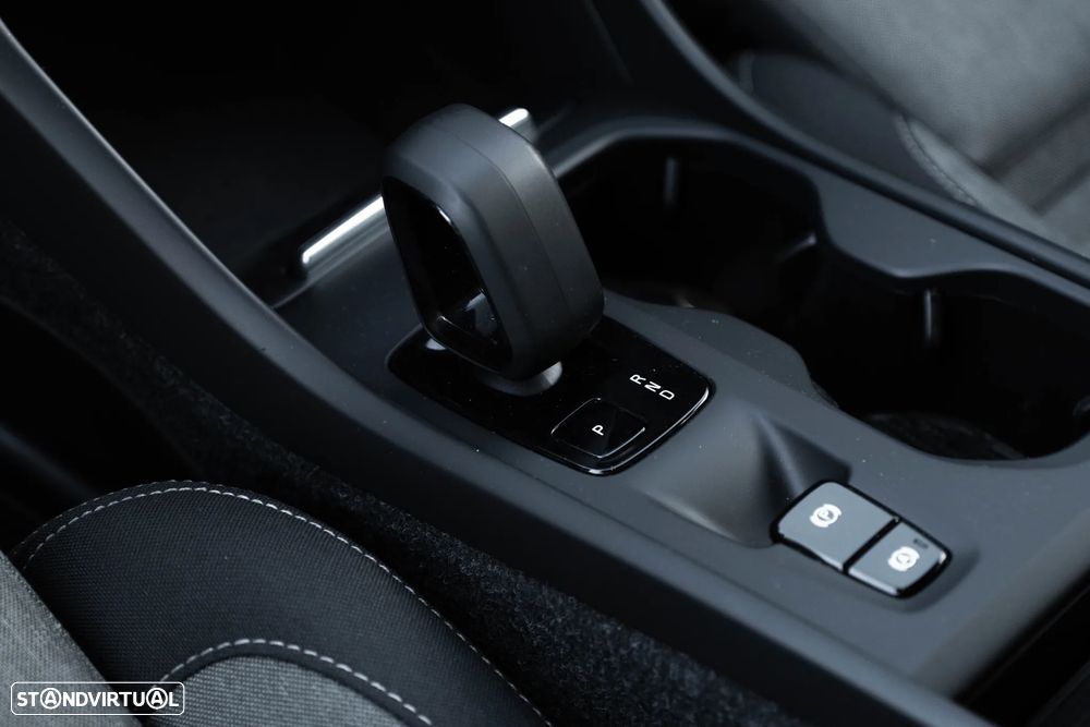 Volvo XC 40 - 35
