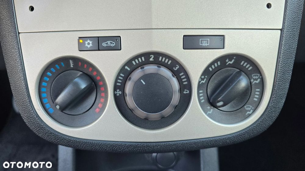 Opel Corsa - 17