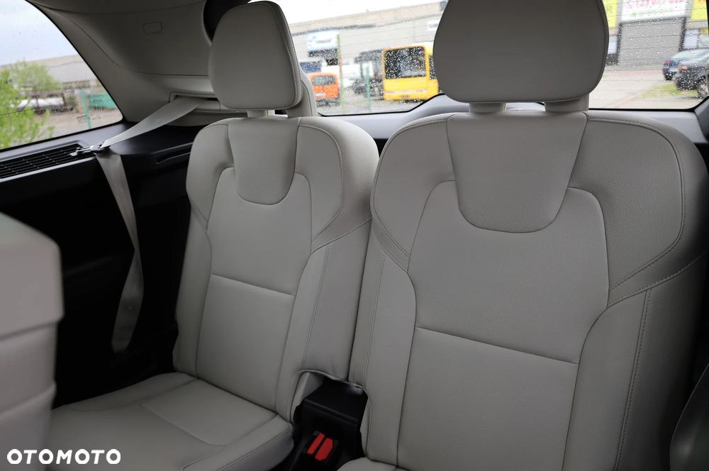 Volvo XC 90 T8 AWD Plus Bright - 17