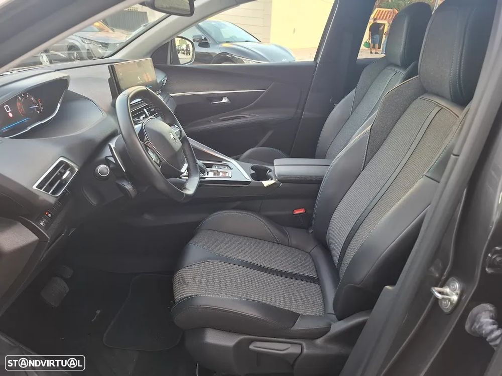 Peugeot 3008 1.2 PureTech Allure Pack EAT8 - 31