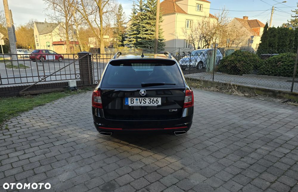 Skoda Octavia 2.0 TDI DSG RS - 11