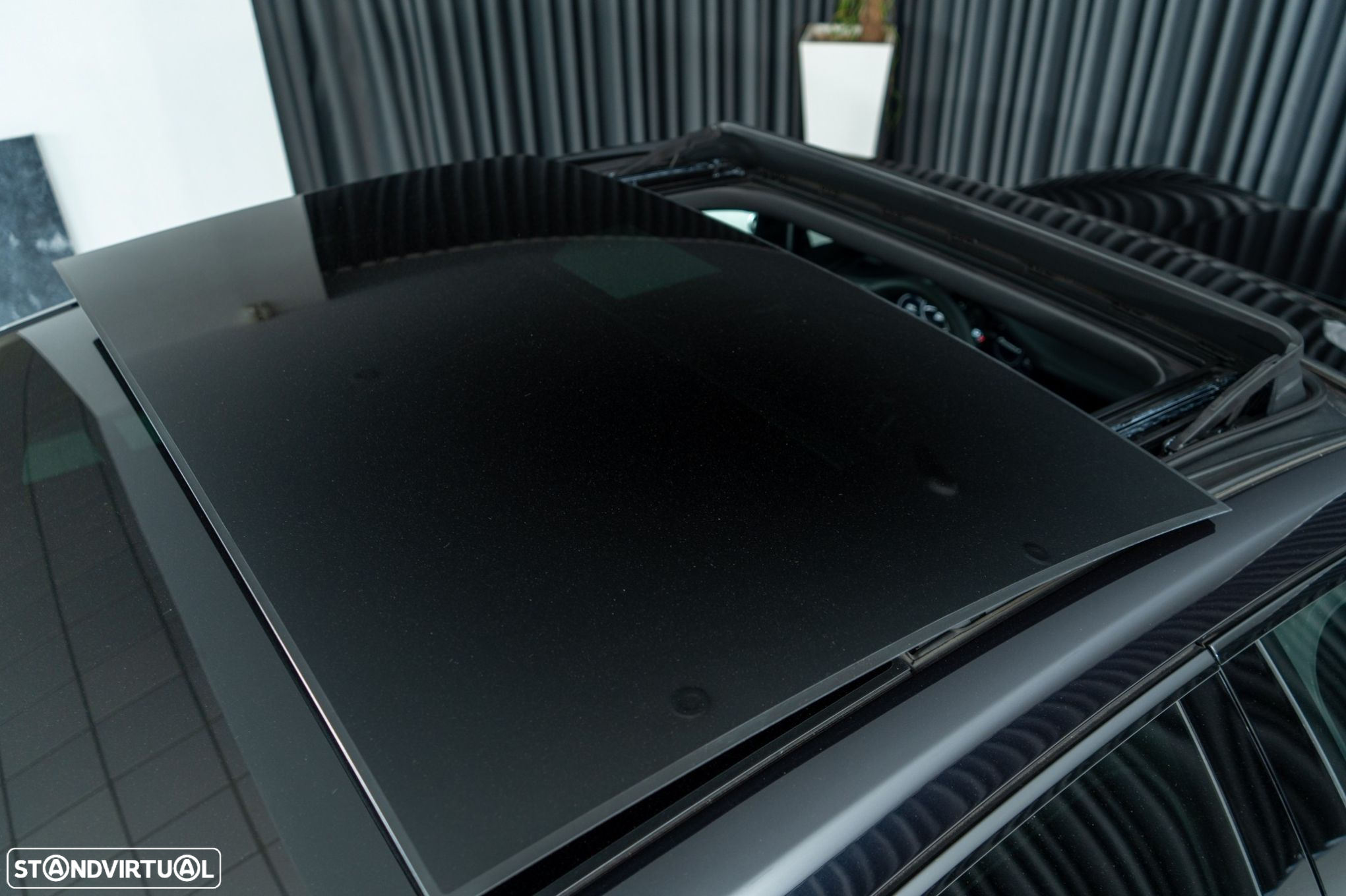 Porsche Panamera 4 E-Hybrid - 35