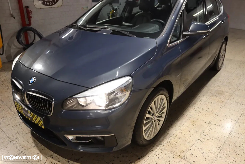 BMW 218 Active Tourer d Line Luxury - 30