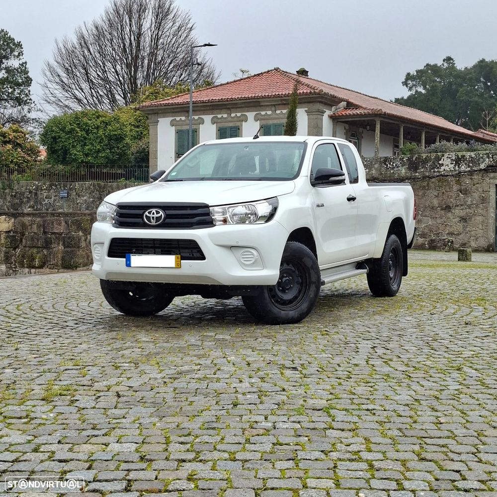 Toyota Hilux 2.4 D-4D 2WD CE CM 3L (Apenas 37.000kms) - 5