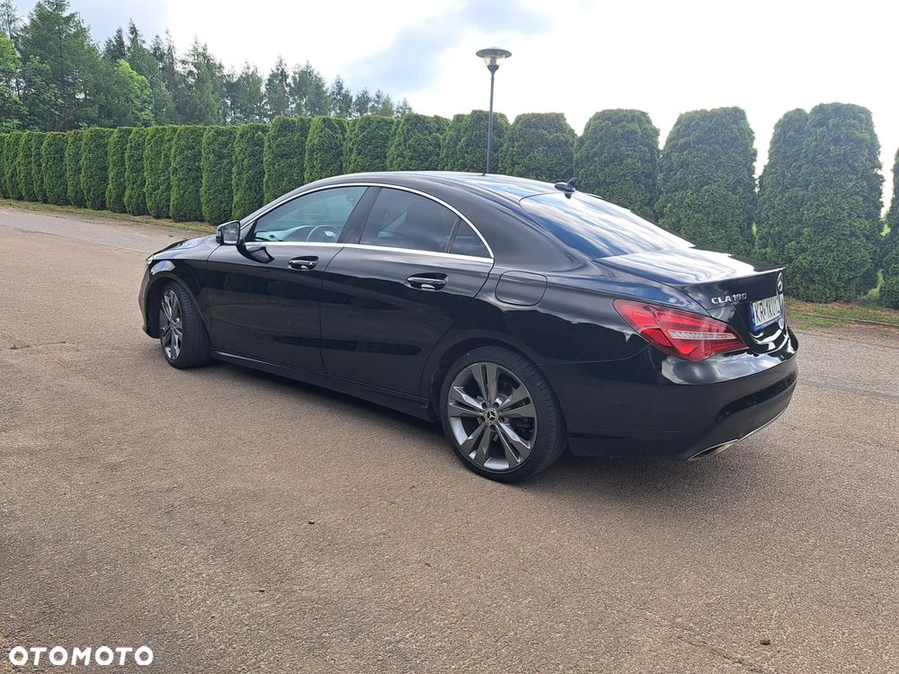 Mercedes-Benz CLA 180 7G-DCT Urban - 7
