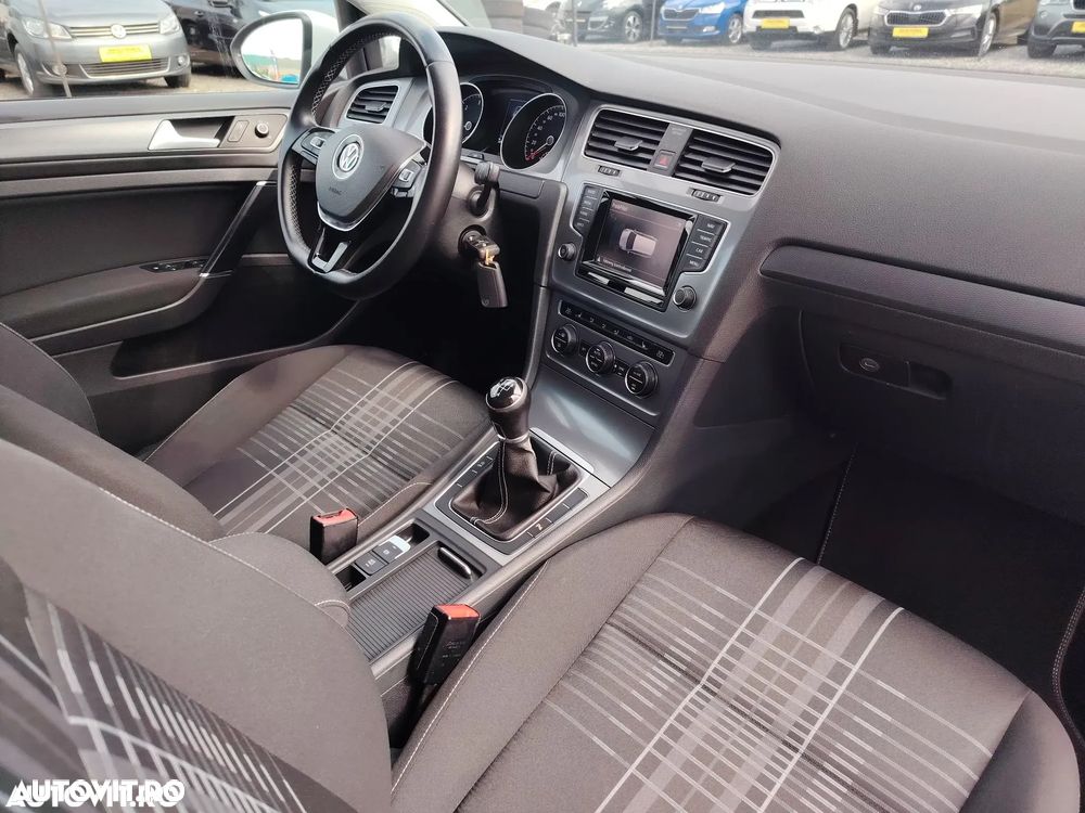 Volkswagen Golf 1.6 TDI BlueMotion Technology Lounge - 11