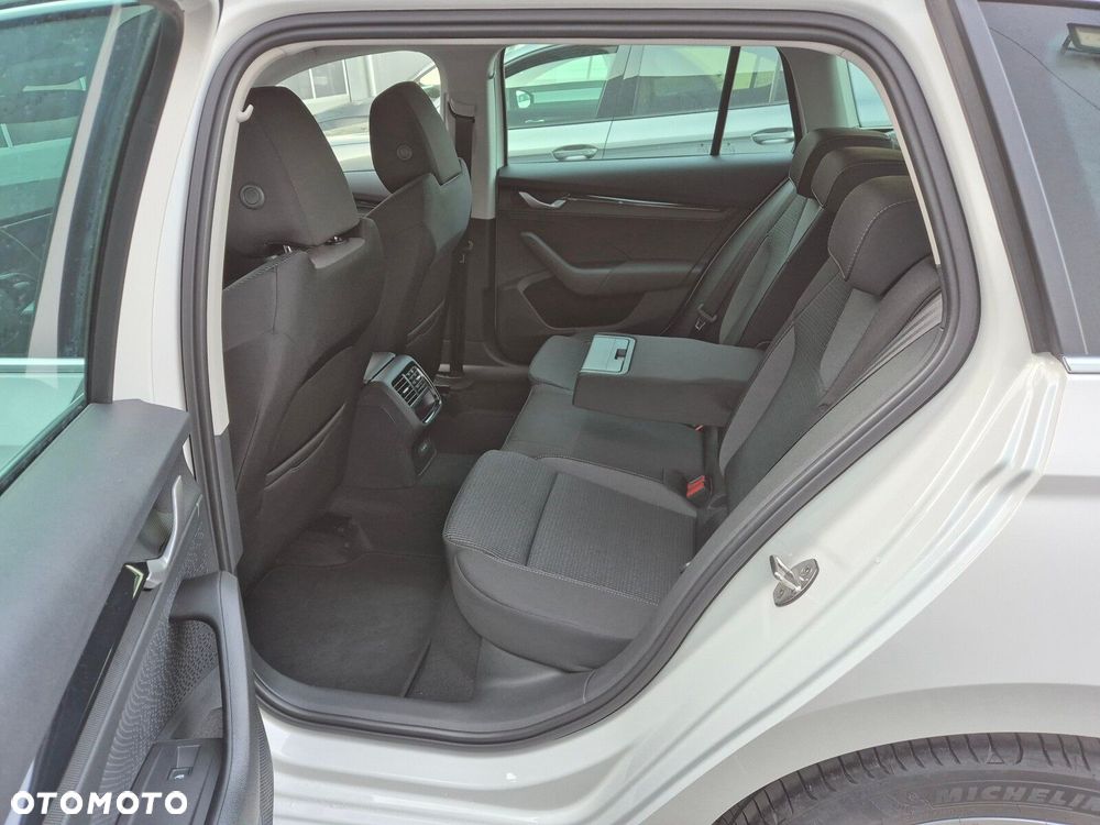 Skoda Octavia 1.5 TSI Selection - 18