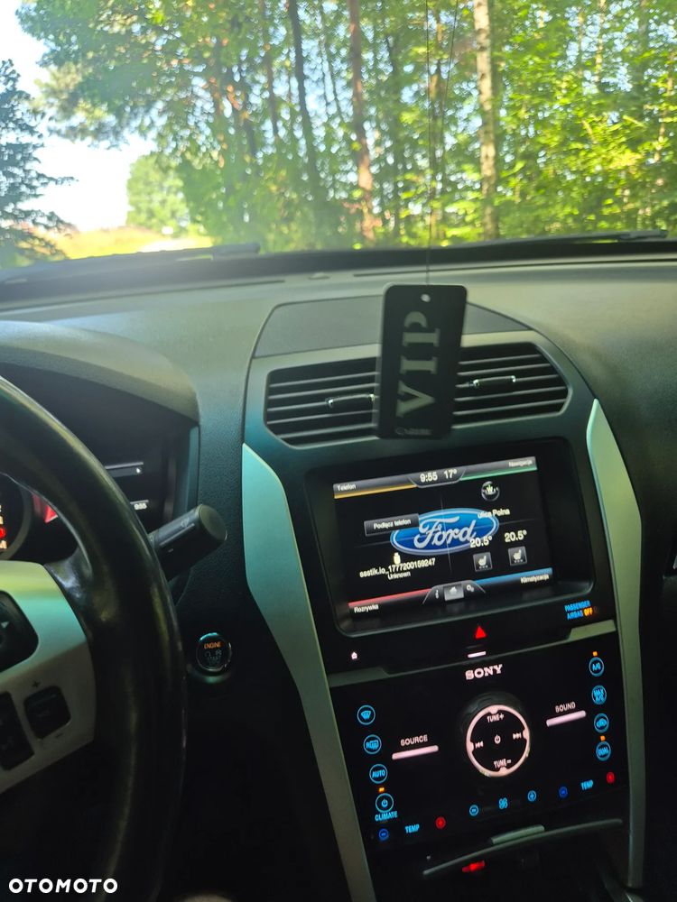 Ford Explorer - 13