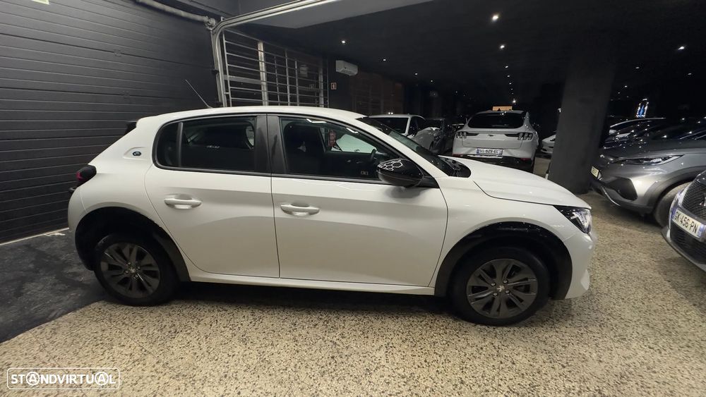 Peugeot e-208 Allure Pack - 5