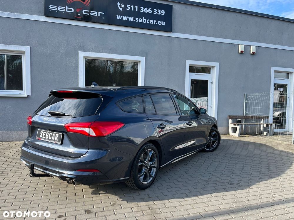 Ford Focus SW 1.5 EcoBoost S&S ST-LINE - 28