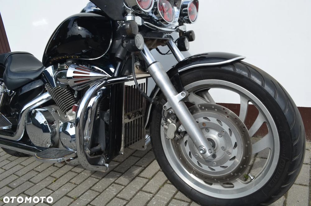 Honda VTX - 16