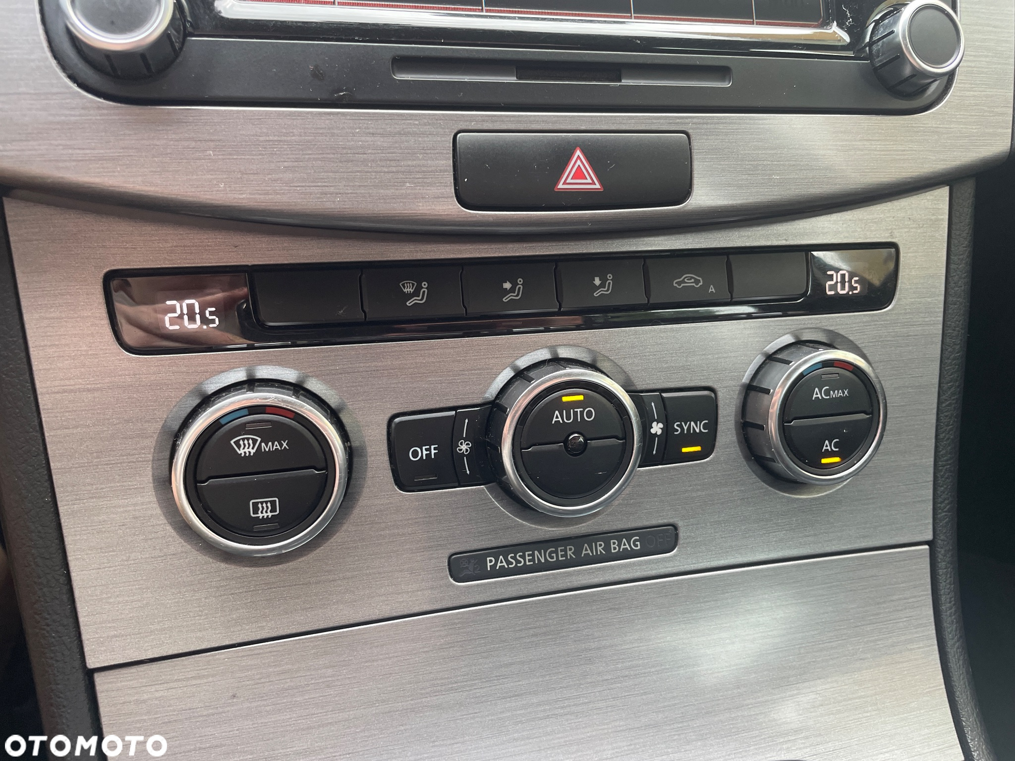 Volkswagen Passat 2.0 TDI Comfortline - 36