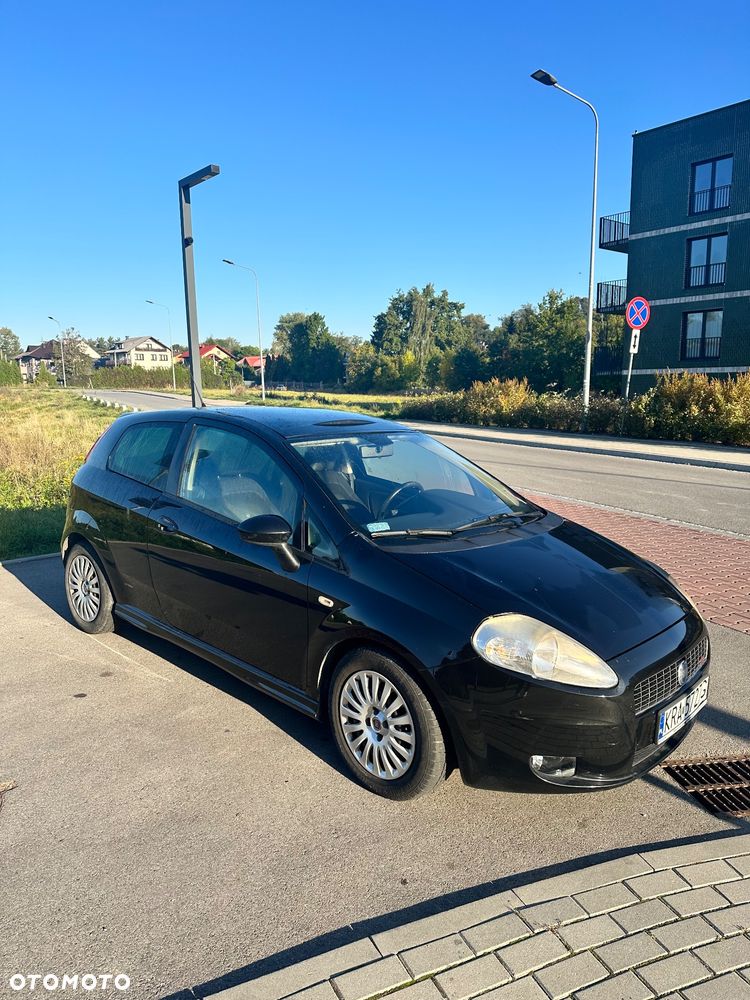 Fiat Grande Punto 2006 photo 4