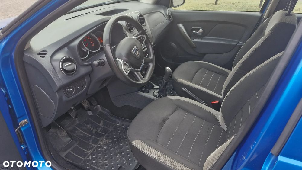 Dacia Sandero dCi 90 S&S Celebration - 14