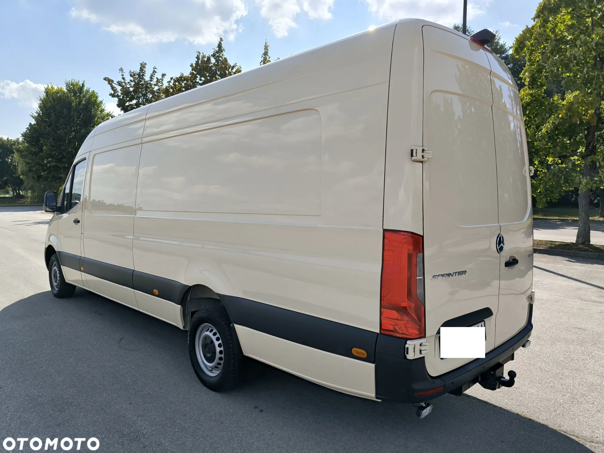 Mercedes-Benz Sprinter - 9