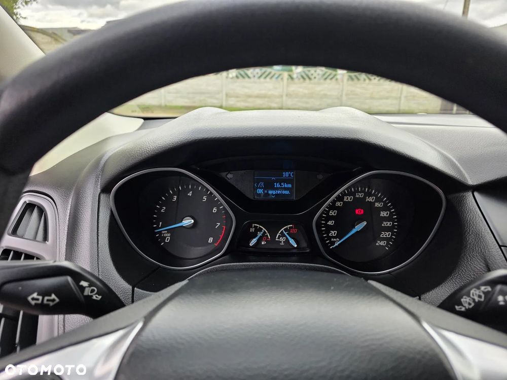 Ford Focus 1.0 EcoBoost Trend - 37